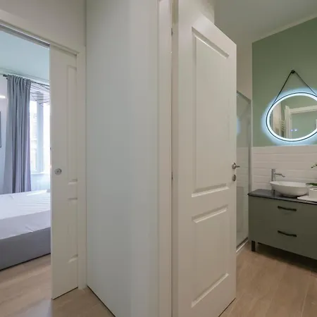 Youhosty - Modern Portello Apartment *